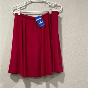 Womens Red Hilor Swim Skirt With Shorts.  New With Tags.  Size 22